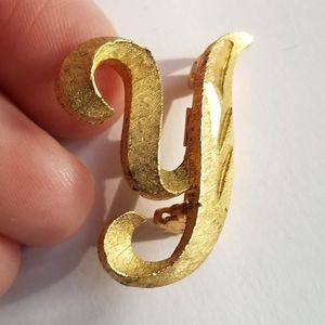 Vintage letter Y brooch Mamselle pin gold tone metal cursive script alphabet